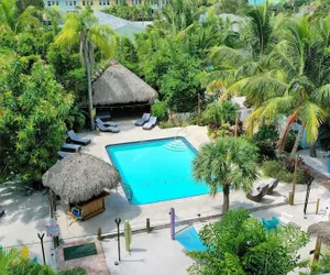 Photo 2 - Siesta Key Palms Resort