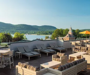 Photo 2 - Courtyard by Marriott Lake George