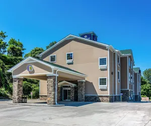 Photo 2 - Cobblestone Hotel & Suites - Erie