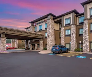 Photo 2 - Best Western Plus The Hammondsport Hotel