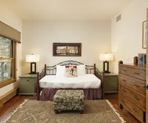 Photo 5 - Durant Condominiums by Frias