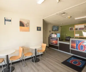 Photo 3 - Motel 6 New Iberia, LA