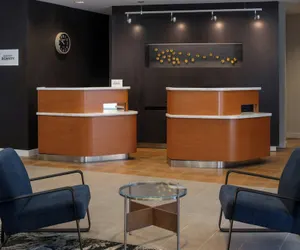 Photo 3 - Courtyard by Marriott Houston City Place