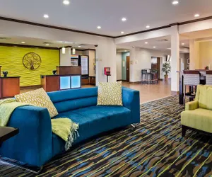 Photo 2 - Best Western Plus Denver City Hotel and Suites