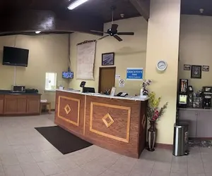 Photo 2 - Executive inn