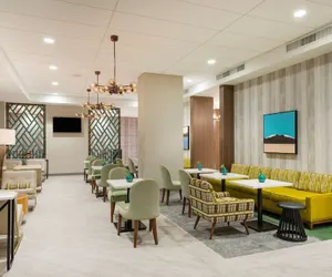 Photo 3 - Hampton Inn & Suites Miami Wynwood Design District