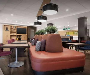 Photo 4 - Home2 Suites by Hilton Phoenix Chandler