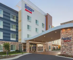 Photo 2 - Fairfield Inn & Suites by Marriott Alexandria