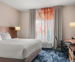 Photo 5 - Fairfield Inn & Suites by Marriott Alexandria