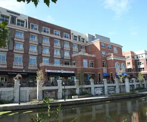 Photo 2 - Hotel Indigo Naperville Riverwalk, an IHG Hotel