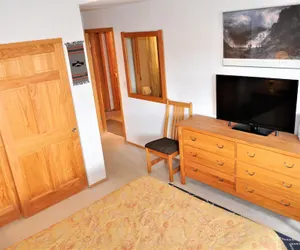 Photo 5 - Forest Park 3 Bed 4 Bath Townhome