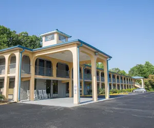 Photo 2 - Grand Vista Hotel
