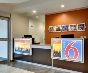 Photo 5 - Motel 6 Poplar Bluff, MO