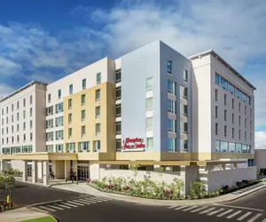 Photo 2 - Hampton Inn & Suites Oahu/Kapolei