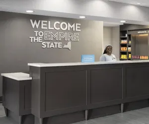 Photo 5 - Hampton Inn & Suites Yonkers - Westchester