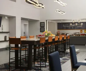 Photo 3 - Hampton Inn & Suites Yonkers - Westchester