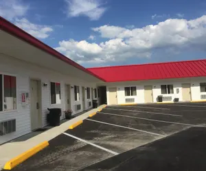 Photo 2 - Apple Inn and Suites Cooperstown Area