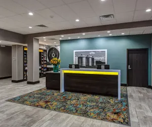 Photo 2 - Hampton Inn & Suites Wichita/Airport