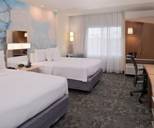 Photo 5 - Courtyard by Marriott Toledo North
