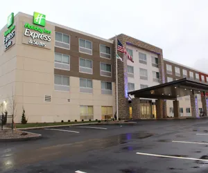 Photo 2 - Holiday Inn Express & Suites Marietta, an IHG Hotel