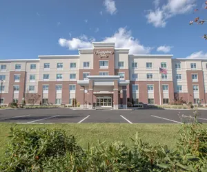 Photo 2 - Hampton Inn by Hilton Amesbury