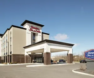 Photo 2 - Hampton Inn & Suites St. Louis/Alton