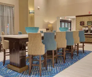 Photo 5 - Hampton Inn & Suites Tampa Busch Gardens Area