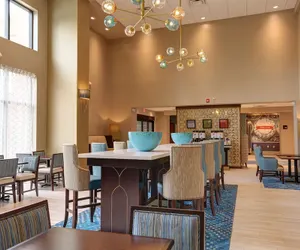 Photo 3 - Hampton Inn & Suites Tampa Busch Gardens Area