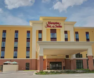 Photo 2 - Hampton Inn & Suites Tampa Busch Gardens Area