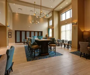 Photo 4 - Hampton Inn & Suites Tampa Busch Gardens Area