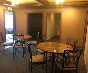 Photo 3 - Lakeside Motor Inn
