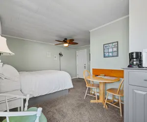 Photo 5 - Echo Motel & Oceanfront Properties