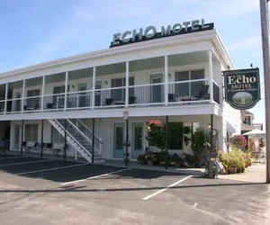 Photo 2 - Echo Motel & Oceanfront Cottages