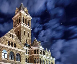 Photo 2 - City Hall Grand Hotel