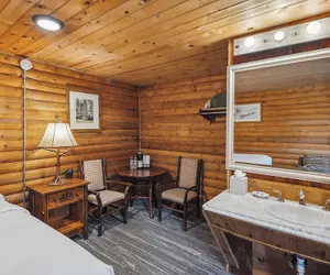 Photo 5 - Denali Crow's Nest Cabins