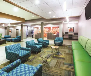 Photo 4 - La Quinta Inn & Suites by Wyndham St. Paul-Woodbury