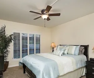 Photo 2 - Royal Palm Condo By Signature Vacation Rentals
