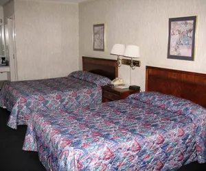 Photo 4 - Quality Inn