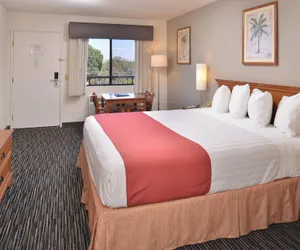 Photo 2 - Pleasant Inn