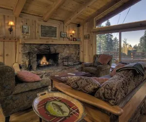 Photo 2 - Tash Luxury Vacation Rental by RedAwning