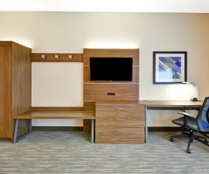 Photo 4 - Holiday Inn Express Evansville, an IHG Hotel