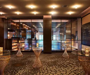 Photo 4 - Hotel EMC2, Autograph Collection