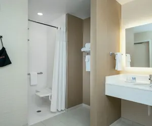 Photo 5 - Fairfield Inn & Suites by Marriott Tacoma DuPont