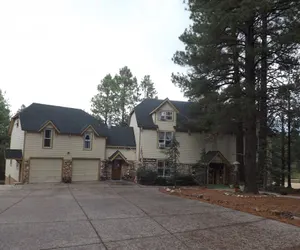 Photo 2 - Arizona Mountain Inn and Cabins