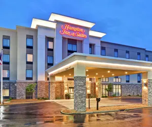 Photo 2 - Hampton Inn & Suites Ashland