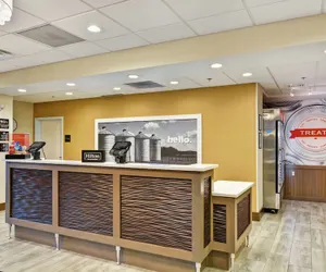 Photo 4 - Hampton Inn & Suites Ashland