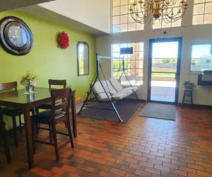 Photo 3 - Chaparral Motel Victoria TX, Hwy 59