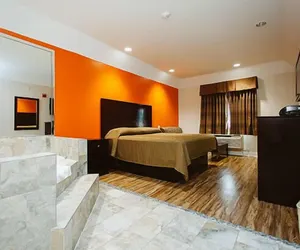 Photo 2 - Palace Inn - Westoaks