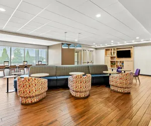 Photo 4 - Home2 Suites by Hilton Youngstown West/Austintown