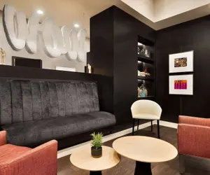Photo 3 - Embassy Suites by Hilton New York Manhattan Times Square
